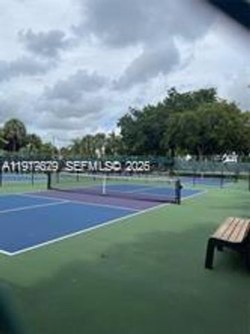 800 SW 142nd Ave 401N, Pembroke Pines, FL 33027