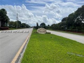 800 SW 142nd Ave 401N, Pembroke Pines, FL 33027