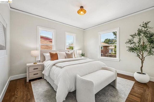 4191 Montgomery ST, Oakland, CA 94611