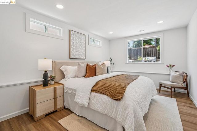 4191 Montgomery ST, Oakland, CA 94611