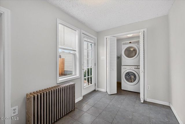 25 Corning Street, Colonie, NY 12205