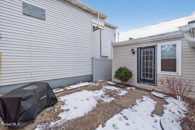 25 Corning Street, Colonie, NY 12205