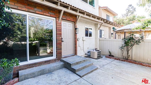 1203 Ramona Drive, Newbury Park, CA 91320