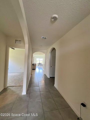 2183 Farmhouse Road SE, Palm Bay, FL 32909