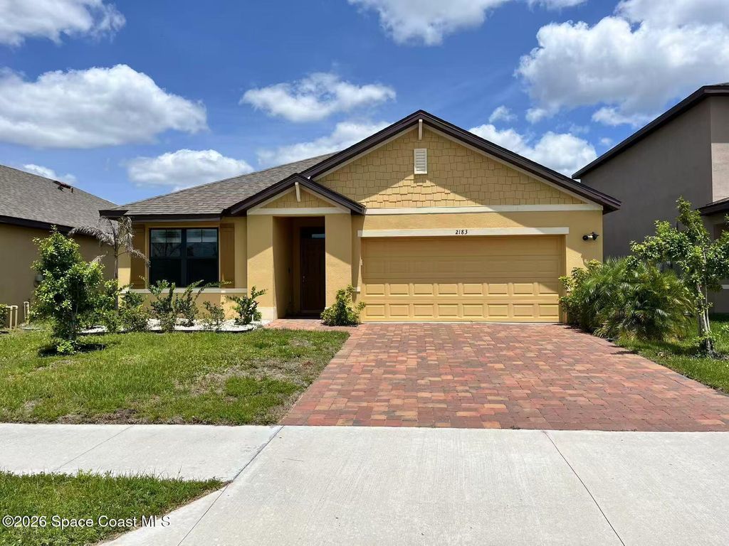 2183 Farmhouse Road SE, Palm Bay, FL 32909