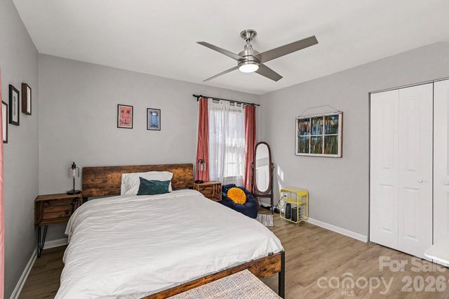 727 Thera Drive, Charlotte, NC 28206