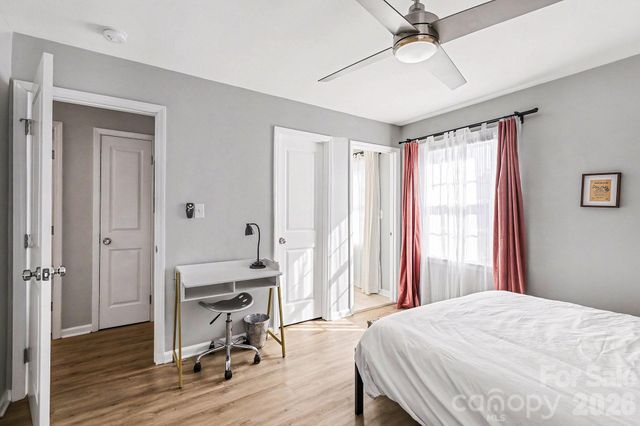 727 Thera Drive, Charlotte, NC 28206