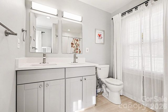 727 Thera Drive, Charlotte, NC 28206