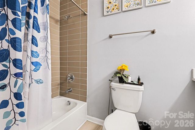 727 Thera Drive, Charlotte, NC 28206