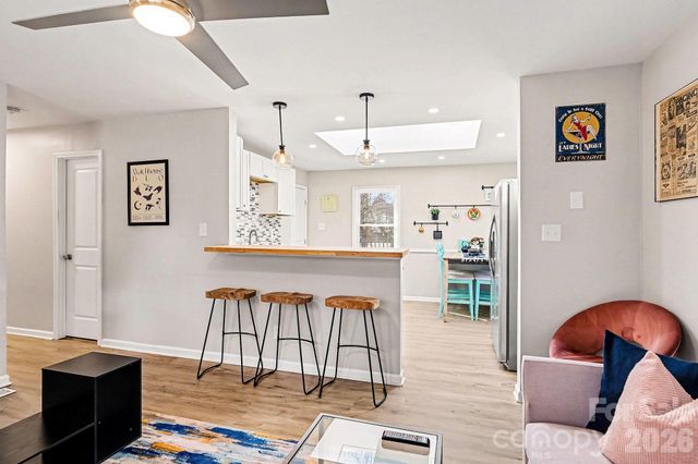 727 Thera Drive, Charlotte, NC 28206