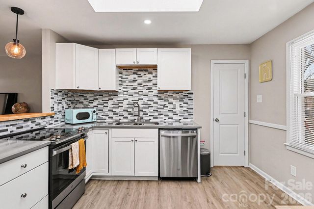 727 Thera Drive, Charlotte, NC 28206