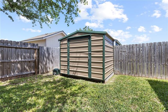 3805 Kangaroo Ct, Corpus Christi, TX 78414