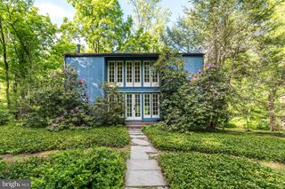 2946 N SUGAN RD, New Hope, PA 18938