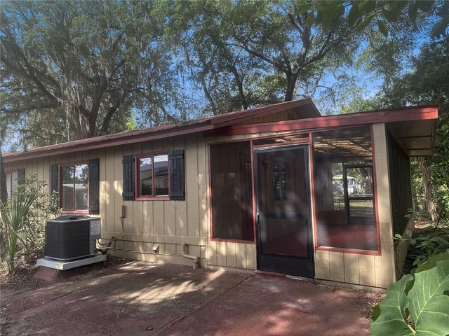 11345 SE 188TH AVENUE, Ocklawaha, FL 32179