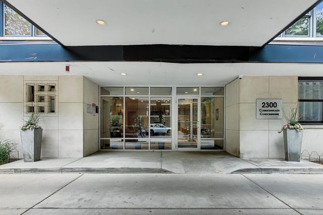 2300 N Commonwealth Avenue 2H, Chicago, IL 60614