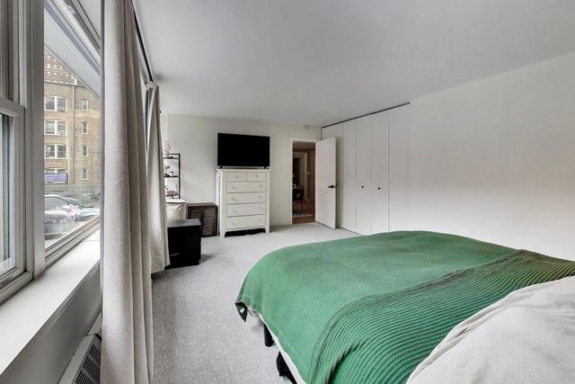 2300 N Commonwealth Avenue 2H, Chicago, IL 60614