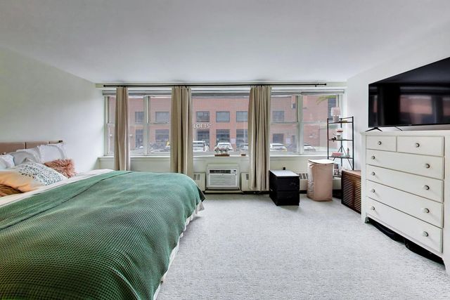 2300 N Commonwealth Avenue 2H, Chicago, IL 60614