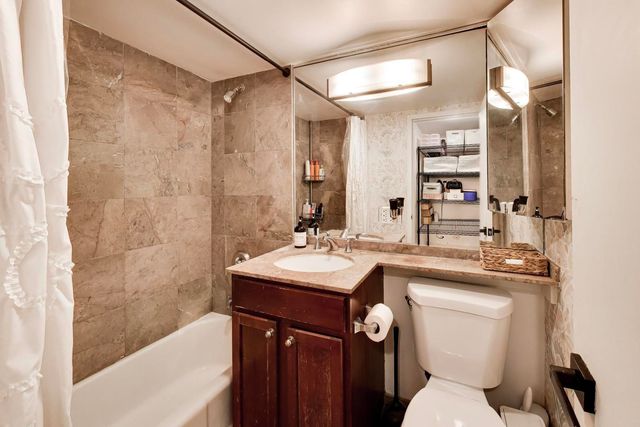 2300 N Commonwealth Avenue 2H, Chicago, IL 60614