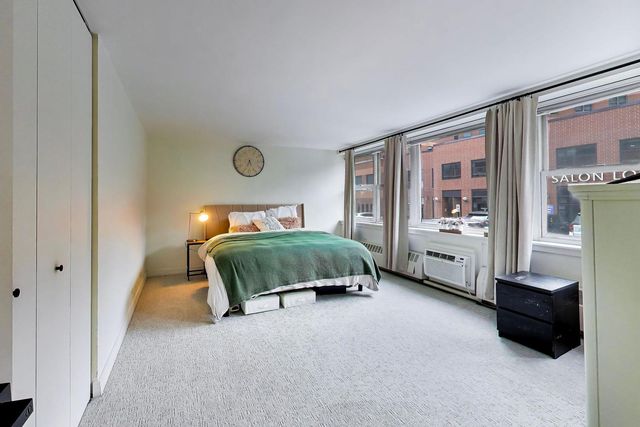2300 N Commonwealth Avenue 2H, Chicago, IL 60614