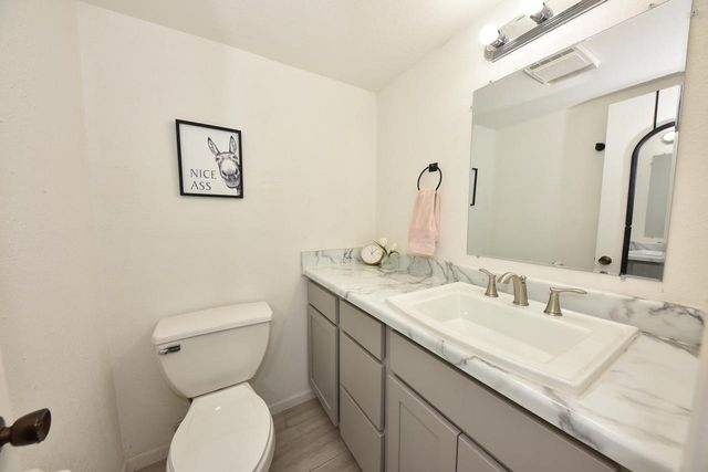 8643 N Servite DRIVE #112, Milwaukee, WI 53223