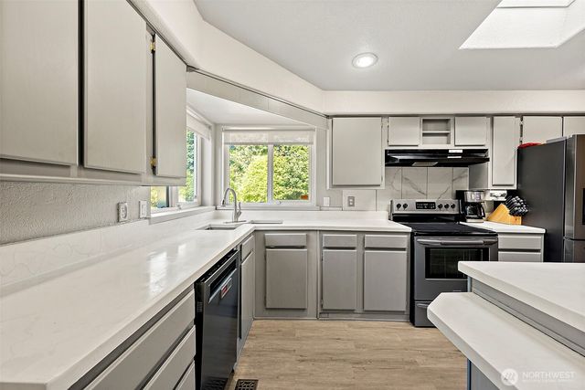 11905 Triviere Trail SE, Port Orchard, WA 98367
