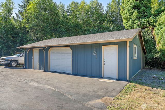 11905 Triviere Trail SE, Port Orchard, WA 98367