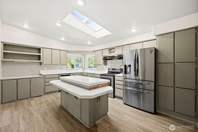 11905 Triviere Trail SE, Port Orchard, WA 98367
