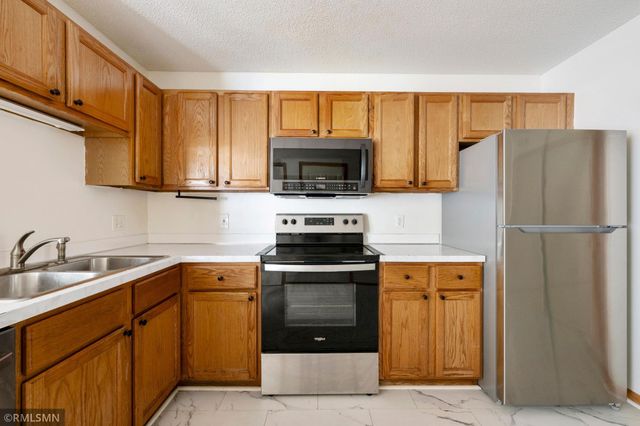 11240 Providence Lane, Eden Prairie, MN 55344