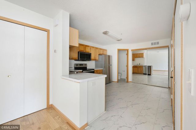 11240 Providence Lane, Eden Prairie, MN 55344