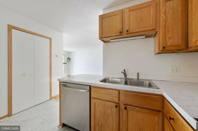 11240 Providence Lane, Eden Prairie, MN 55344