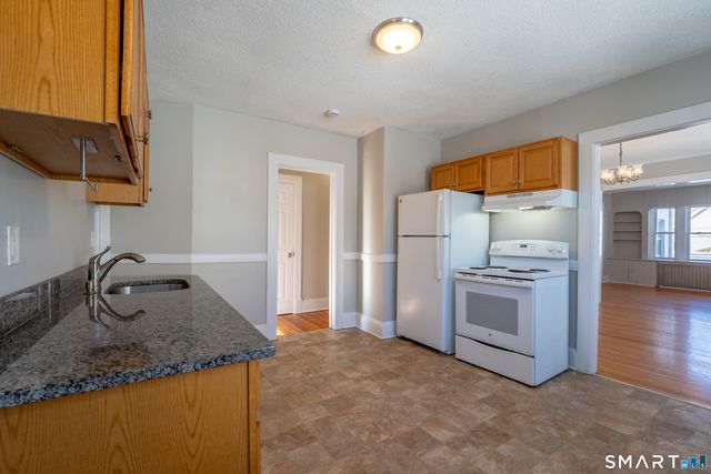 45 Boulanger Avenue 2nd Floor, West Hartford, CT 06110