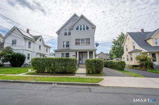 45 Boulanger Avenue 2nd Floor, West Hartford, CT 06110