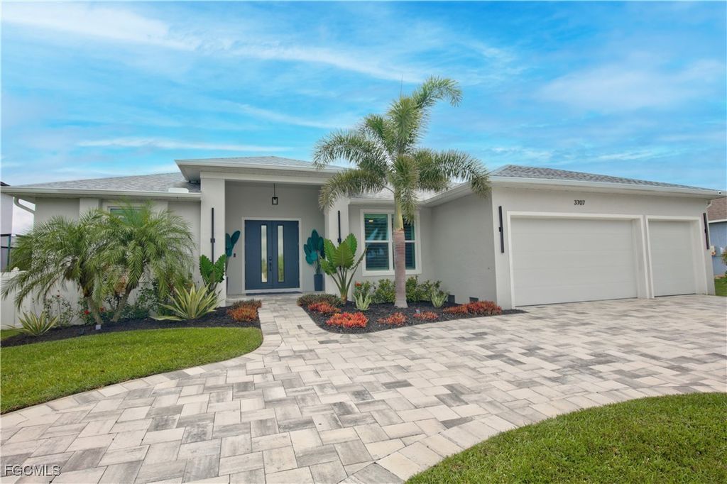 3707 Oasis BLVD, Cape Coral, FL 33914
