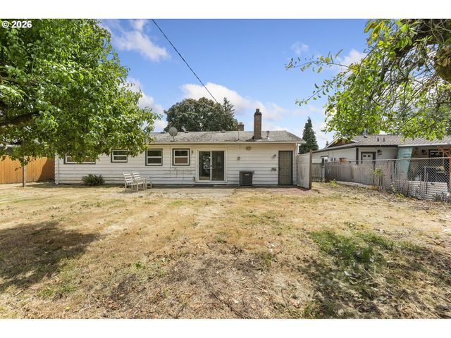 17937 Se LINCOLN St, Portland, OR 97233