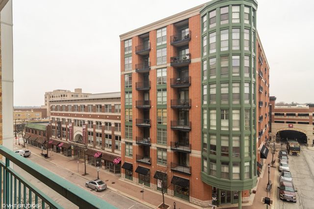 200 W Campbell Street 501, Arlington Heights, IL 60005