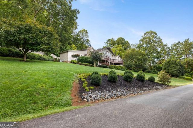 1396 Deerfield Road, Young Harris, GA 30582