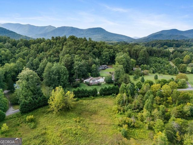 1396 Deerfield Road, Young Harris, GA 30582