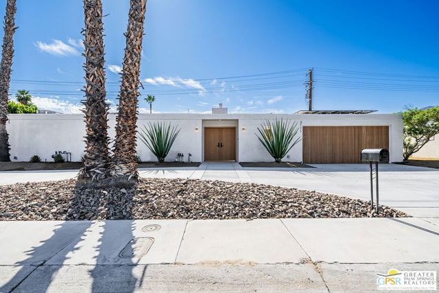 3111 E San Juan Road, Palm Springs, CA 92262