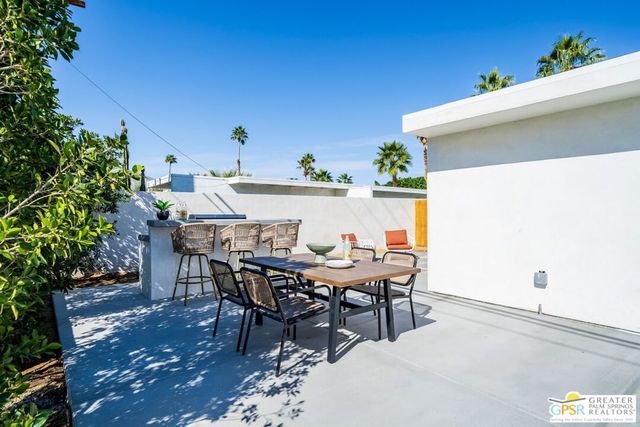 3111 E San Juan Road, Palm Springs, CA 92262