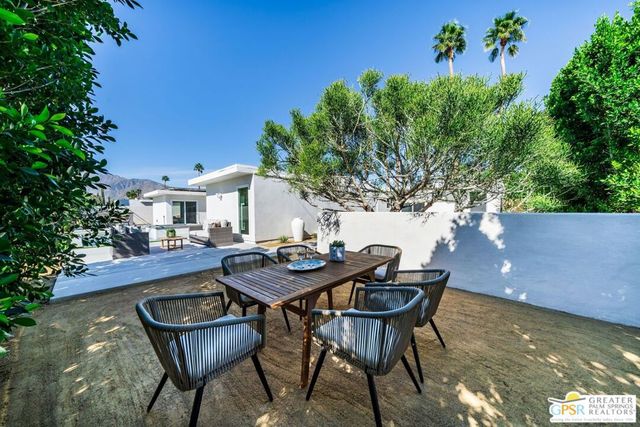 3111 E San Juan Road, Palm Springs, CA 92262