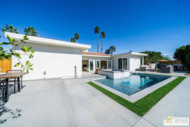 3111 E San Juan Road, Palm Springs, CA 92262