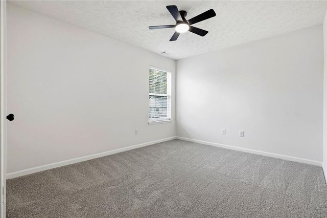 1075 Hidden Pond Lane, Roswell, GA 30075