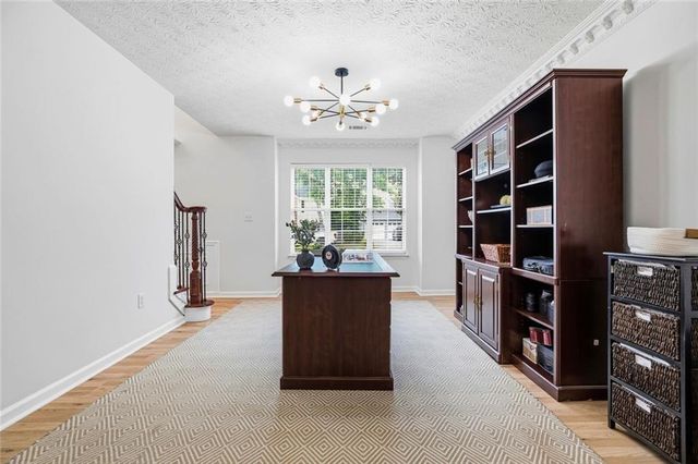 1075 Hidden Pond Lane, Roswell, GA 30075