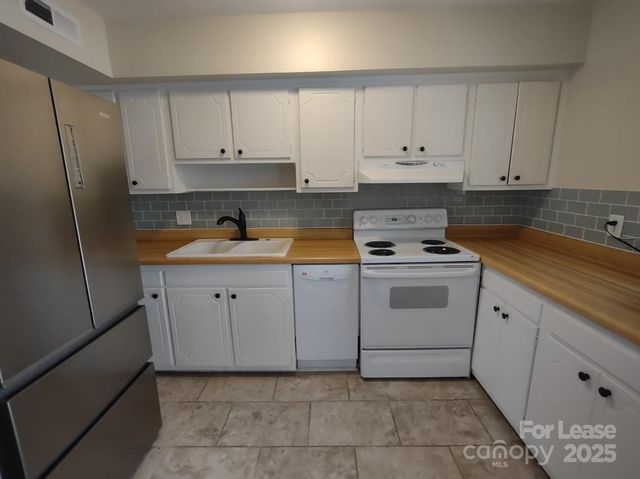 910 Mcalway Road D, Charlotte, NC 28211