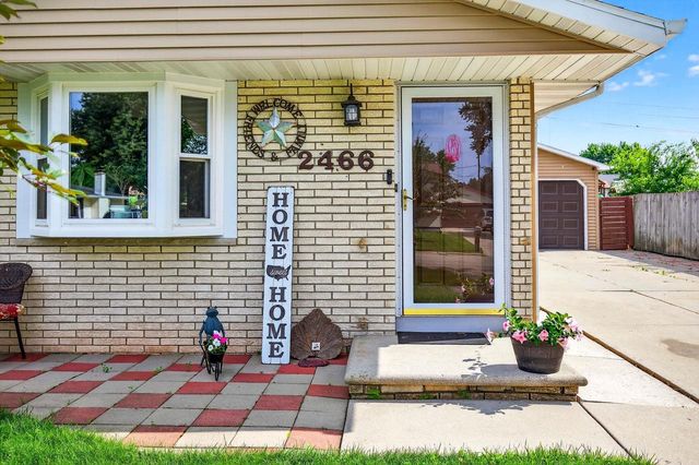 2466 PECAN STREET, Green Bay, WI 54311
