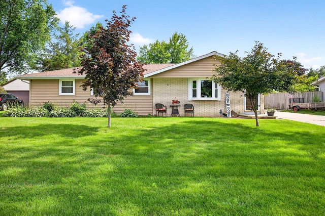 2466 PECAN STREET, Green Bay, WI 54311
