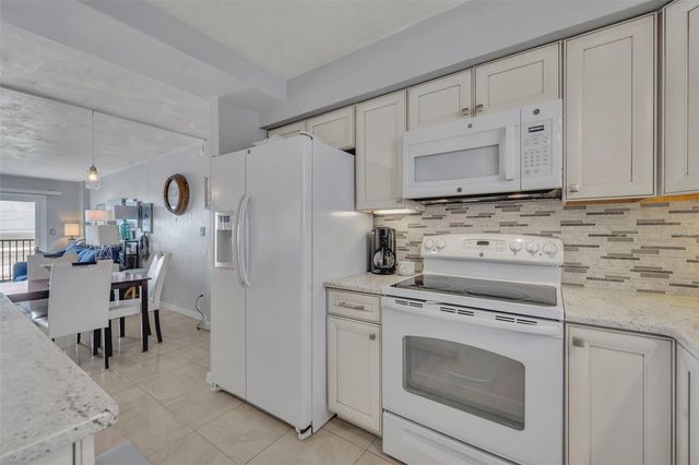 2860 OCEAN SHORE BOULEVARD 3030, Ormond By The Sea, FL 32176