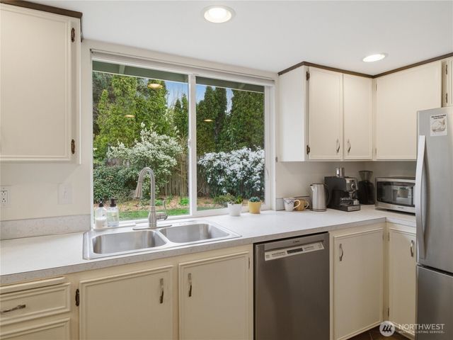 2548 Smithers Avenue S, Renton, WA 98055