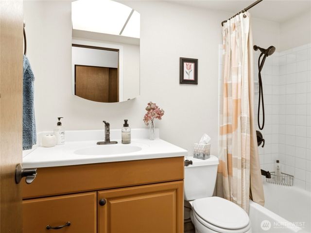 2548 Smithers Avenue S, Renton, WA 98055