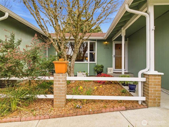 2548 Smithers Avenue S, Renton, WA 98055